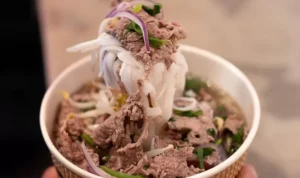 Wisata Kuliner di Vietnam: Menyelami Budaya Makanan Jalanan